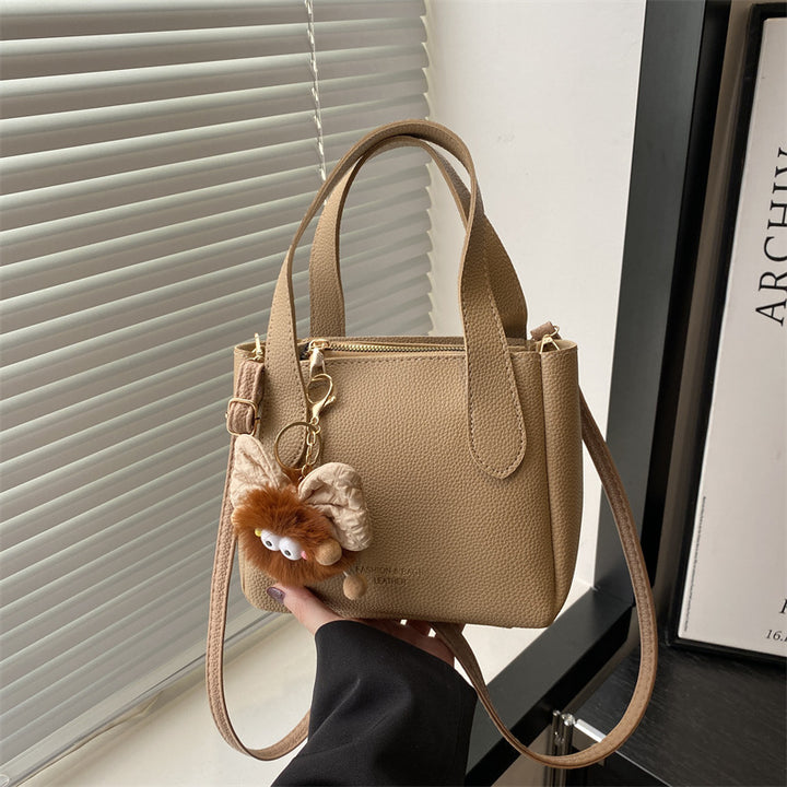 Damen Mini-Tasche mit verspieltem Tieranhänger Nord Taschen
