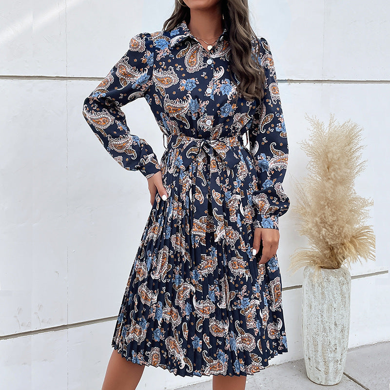 Damen Hemdblusenkleid mit Paisley-Print, Taillenschärpe und Plissee-Rock Nord Taschen