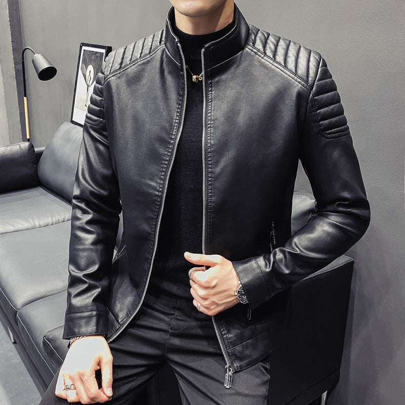 Herren schlanker Kunstleder-Moto-Blouson mit ergonomischen Nähten, Rippenstepp an Schultern und verdeckten Reißverschlusstaschen Nord Taschen
