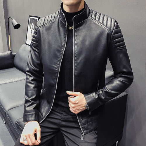 Herren schlanker Kunstleder-Moto-Blouson mit ergonomischen Nähten, Rippenstepp an Schultern und verdeckten Reißverschlusstaschen Nord Taschen