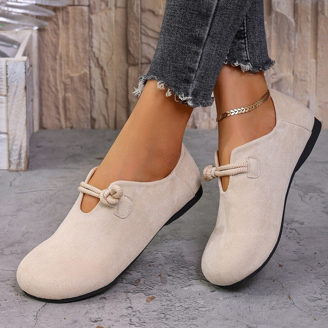 Damen  komfortable Slipper aus Veloursoptik mit dekorativem Knotenriegel und weich gepolstertem Fußbett Nord Taschen