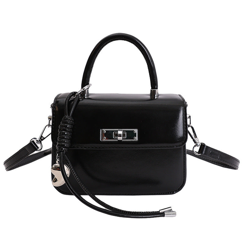 Damen Handtasche mit elegantem Kettenverschluss und abnehmbarem Schulterriemen Nord Taschen