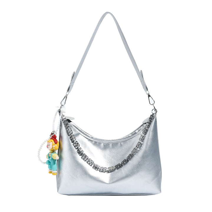 Damen Hobo-Tasche mit strapazierfähigem Tragegurt und verspieltem Anhänger Nord Taschen