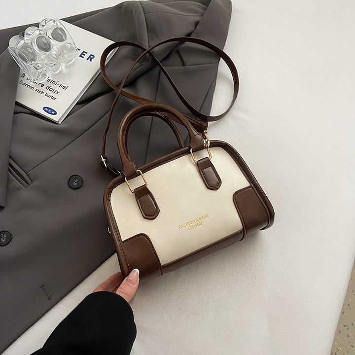 Damen Handtasche mit eleganten Akzenten und praktischem Tragegriff Nord Taschen