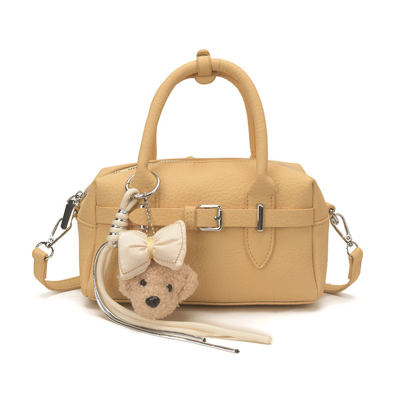 Damen Handtasche mit abnehmbarem Plüsch-Schlüsselanhänger Nord Taschen
