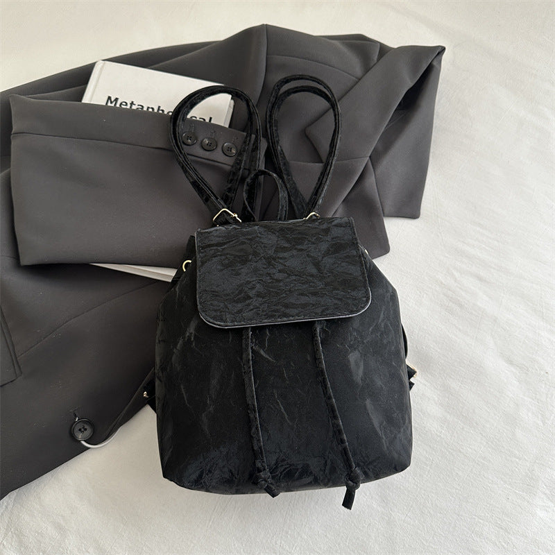 Damen Mini-Rucksack mit praktischem Verschluss und modischer Optik Nord Taschen