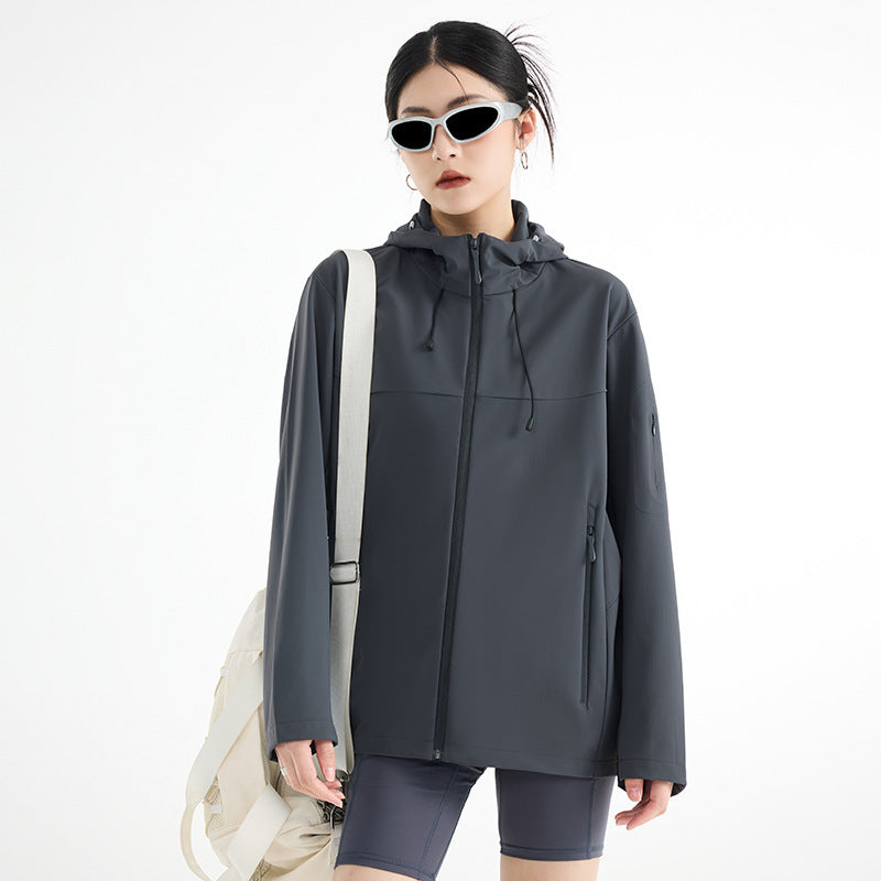 Damen Atmungsaktive Softshell-Regenjacke mit Kapuze, winddicht und minimalistischer Tech-Optik Nord Taschen