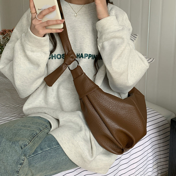 Damen Hobo-Tasche mit raffinierter Drapierung und modernem Tragegurt Nord Taschen
