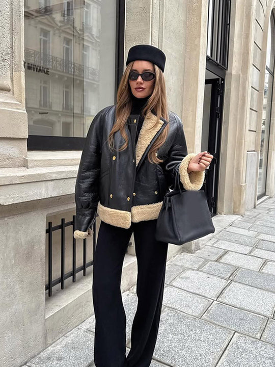 Damen Kurzjacke im Aviator‑Stil mit Teddy‑Innenfutter und doppelreihiger Druckknopffront Nord Taschen