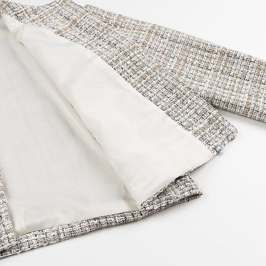 Damen Kurzjacke aus Bouclé‑Tweed mit rundem Ausschnitt und dekorativen Goldknöpfen Nord Taschen