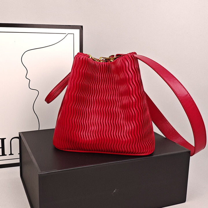 Damen Hobo-Tasche mit strukturierter Oberfläche und abnehmbarem Tragegriff Nord Taschen