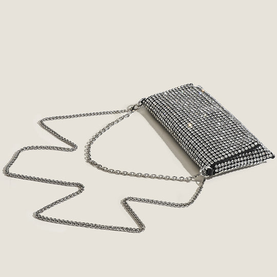 Damen Clutch mit funkelndem Strass und eleganter Kettenverzierung Nord Taschen