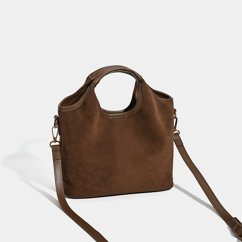 Damen Hobo-Tasche aus feinem Wildleder mit praktischen Trageoptionen Nord Taschen