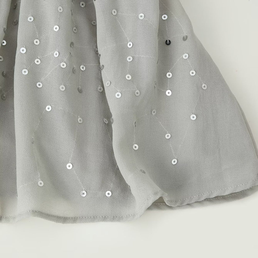 Damen Chiffon-Minikleid mit Rüschenkragen, Ballonärmeln und Paillettenbesatz Nord Taschen