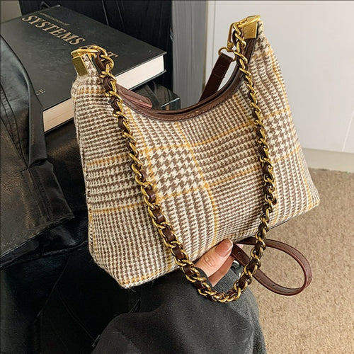 Damen Hobo-Tasche mit elegantem Karomuster und goldenen Kettenakzenten Nord Taschen