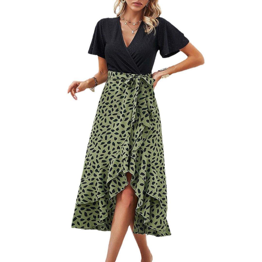 Damen Wickelkleid mit floralem Design und voluminösem Rock Nord Taschen