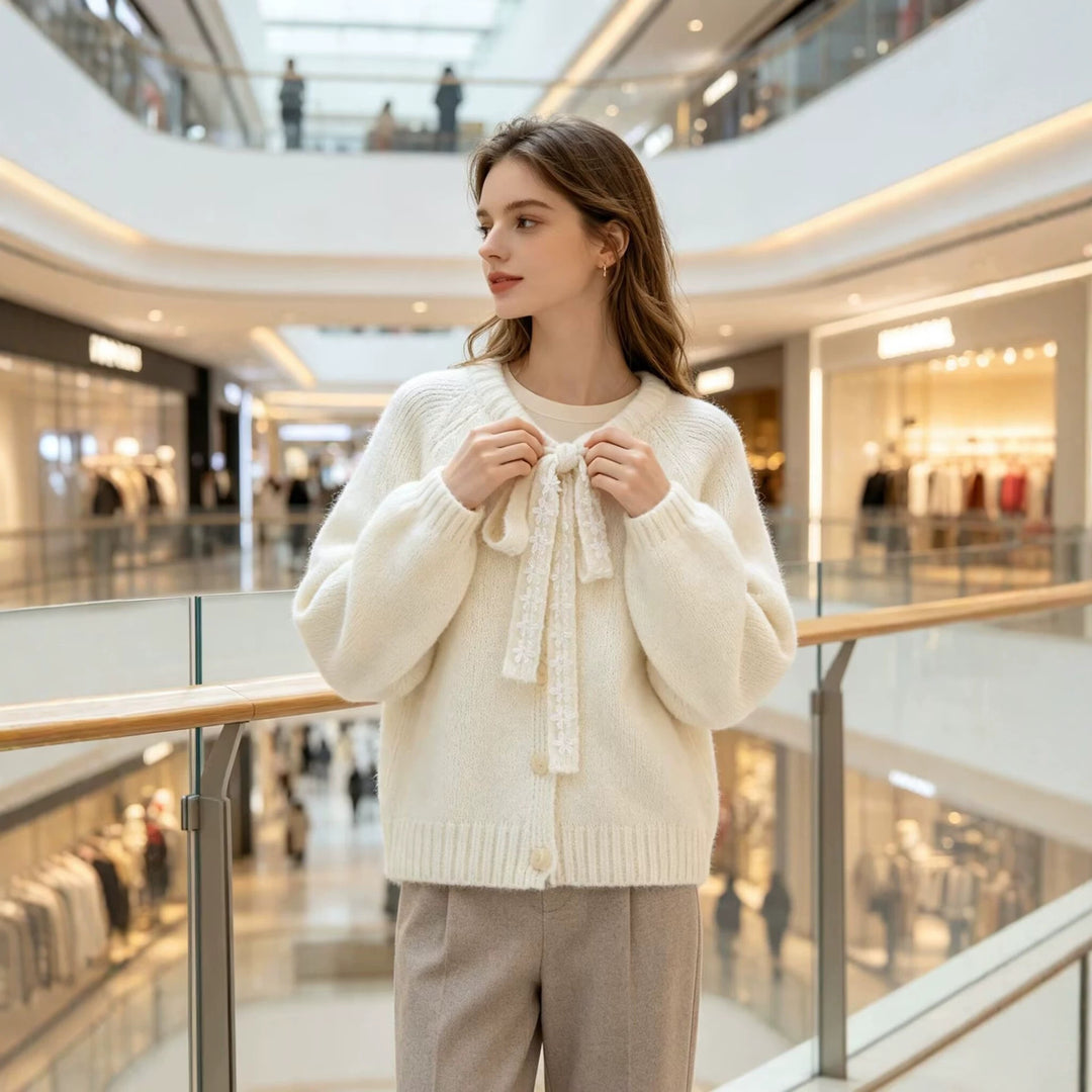 Damen Oversize Strickpullover mit dekorativem Blumen-Spitzenband Nord Taschen