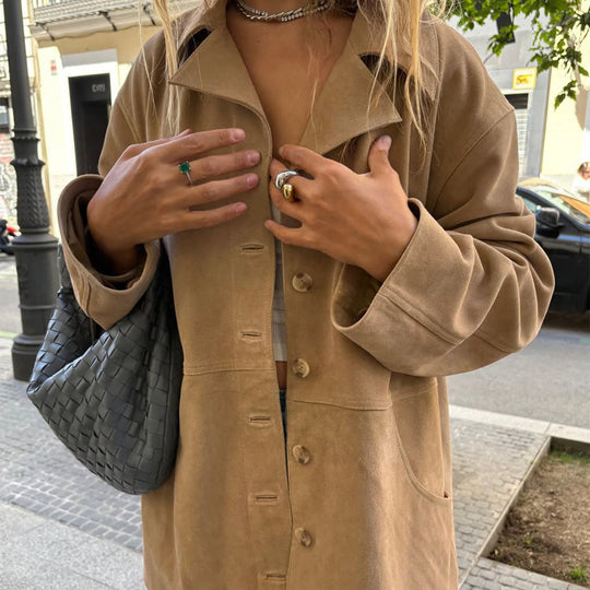 Damen Kurzmantel aus Veloursleder‑Optik mit kastiger Silhouette, Hornknopf‑Front & Eingrifftaschen Nord Taschen