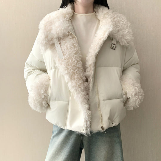 Damen nan kurze Oversize-Pufferjacke mit Teddyfutter, Umlegekragen und Schnallenverschluss Nord Taschen