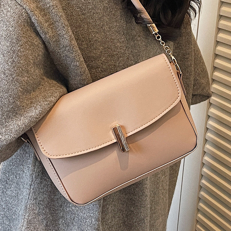Damen Umhängetasche mit elegantem Klappenverschluss und hochwertiger Lederverarbeitung Nord Taschen