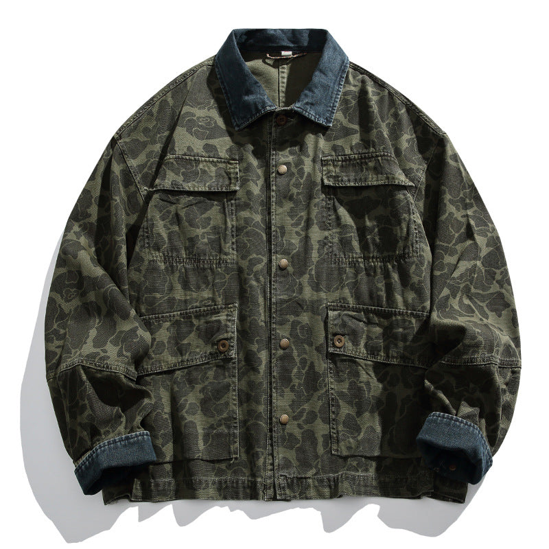 Herren Boxy-Jeansjacke im Camouflage-Muster mit Kontrastkragen und Mehrfachtaschen Nord Taschen
