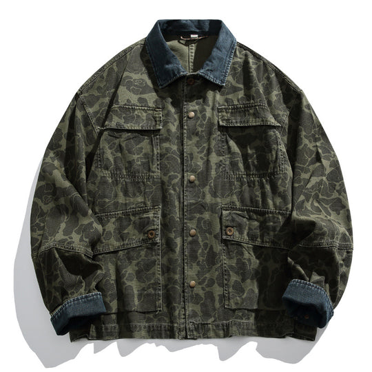 Herren Boxy-Jeansjacke im Camouflage-Muster mit Kontrastkragen und Mehrfachtaschen Nord Taschen