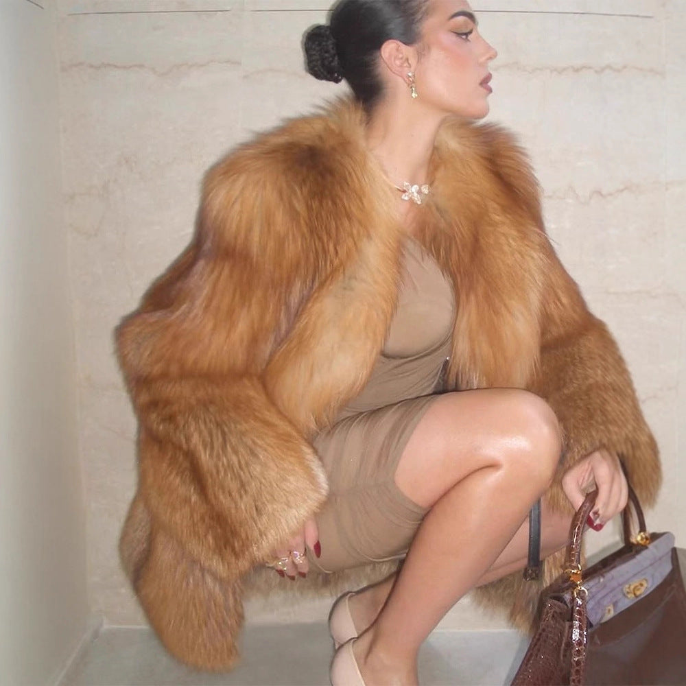 Damen Kurzer Plüsch-Fauxfur-Mantel mit kastiger Silhouette und voluminösem Schalkragen Nord Taschen