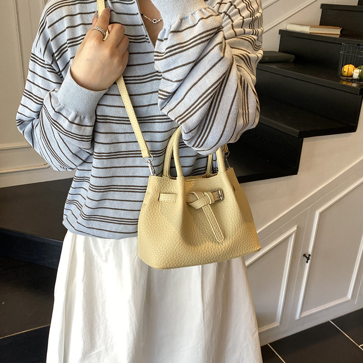 Damen Mini-Handtasche mit stilvollem Knopfverschluss Nord Taschen