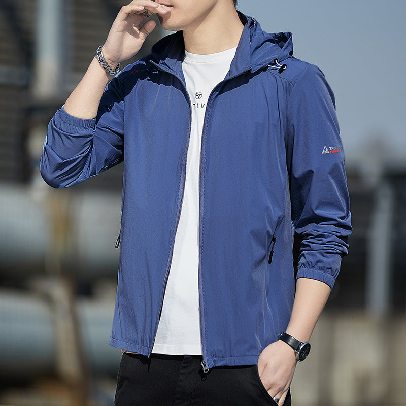 Herren Ultraleichte Wind- und Regenjacke mit Kapuze, Packfunktion und Reißverschlusstaschen Nord Taschen