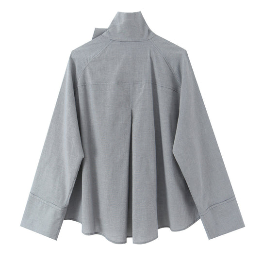 Damen Oversize-Bluse mit hohem Schalkragen und asymmetrischer Knopfleiste Nord Taschen