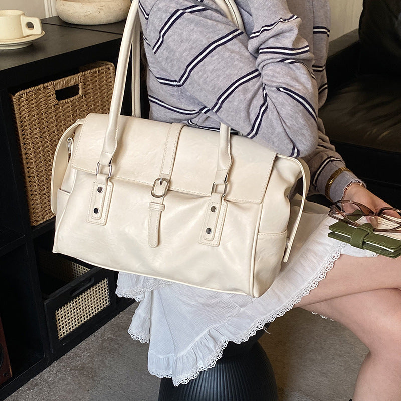 Damenhandtasche mit vielseitigen Tragemöglichkeiten und elegantem Design Nord Taschen