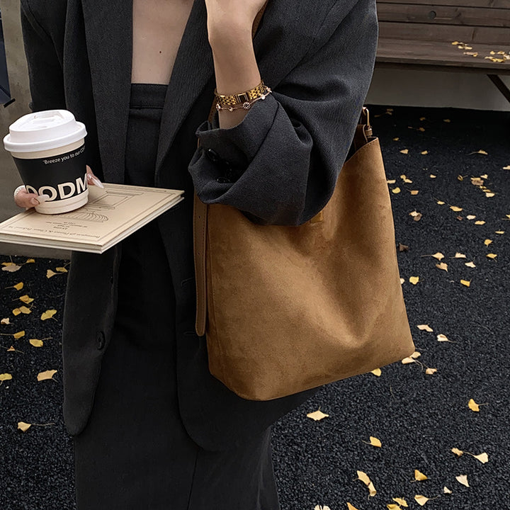 Damen elegante Beuteltasche aus hochwertigem Material Nord Taschen
