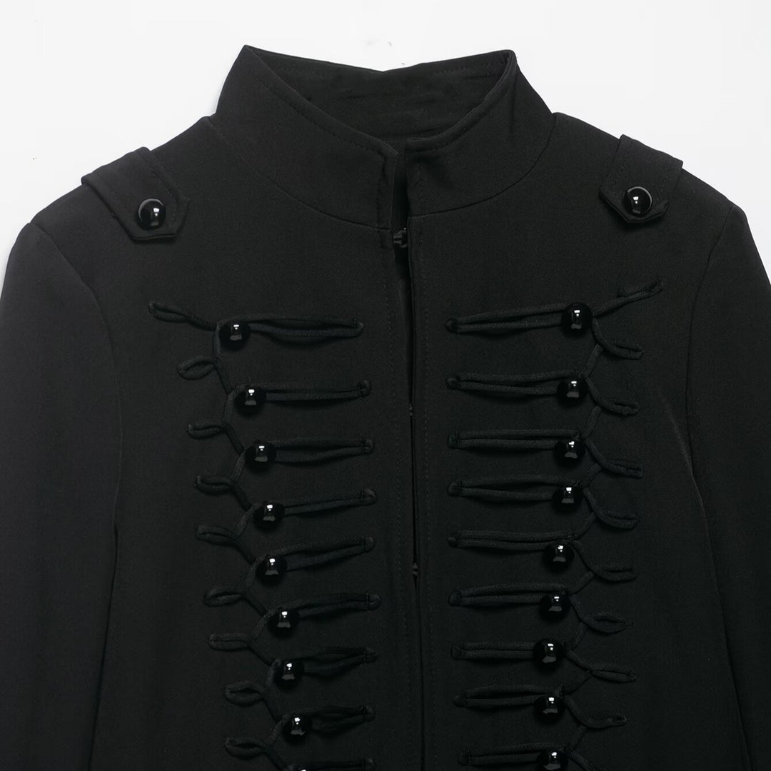 Damen Cropped Militärblazer mit Stehkragen und dekorativen Froschverschlüssen Nord Taschen
