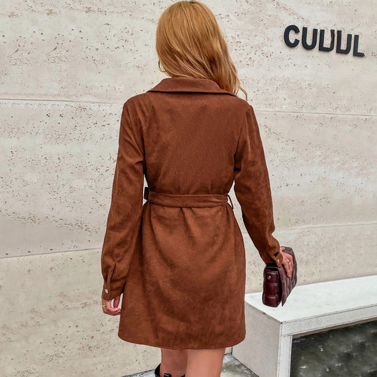 Damen kurzes Hemdkleid aus Velourslederimitat mit Taillengürtel und Druckknopf-Leiste Nord Taschen