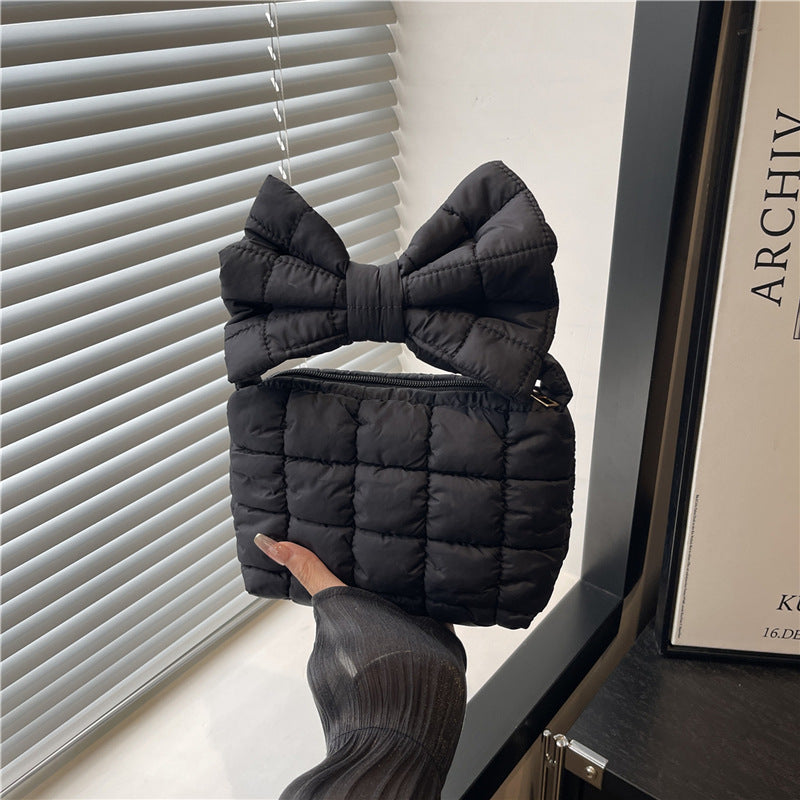 Damen geflochtene Umhängetasche mit stilvollem Schleifendetail Nord Taschen