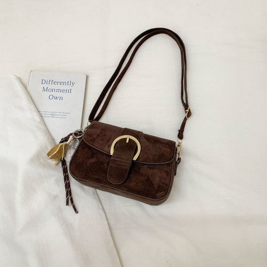 Damen Umhängetasche aus hochwertigem Wildleder mit elegantem Schnallenverschluss Nord Taschen