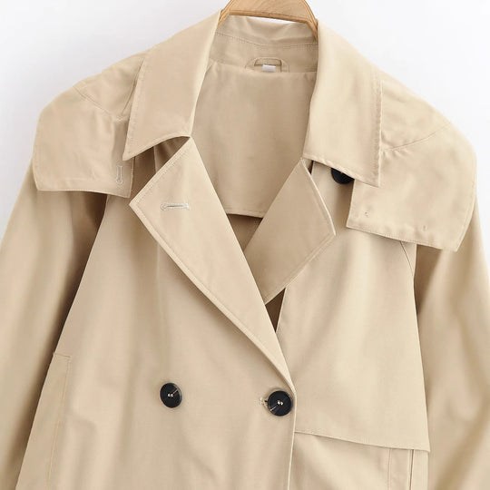 Damen 10+ kurzgeschnittener Trench‑Blouson mit doppelreihiger Knopfleiste und Schulterpatte Nord Taschen