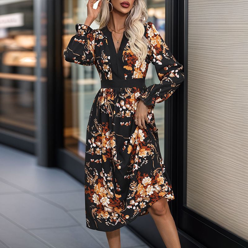 Damen Midikleid mit tailliertem Bund, V‑Ausschnitt, langen Ärmeln und floralem Allover‑Print Nord Taschen