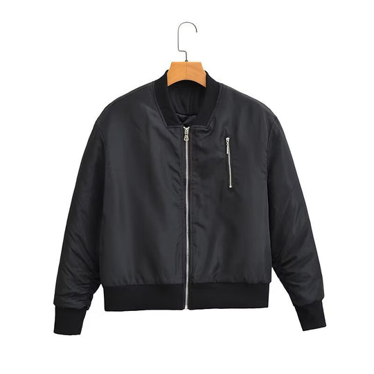 Damen Kurz geschnittene Nylon-Bomberjacke mit glänzender Oberfläche, wattiertem Futter und Metallreißverschluss Nord Taschen
