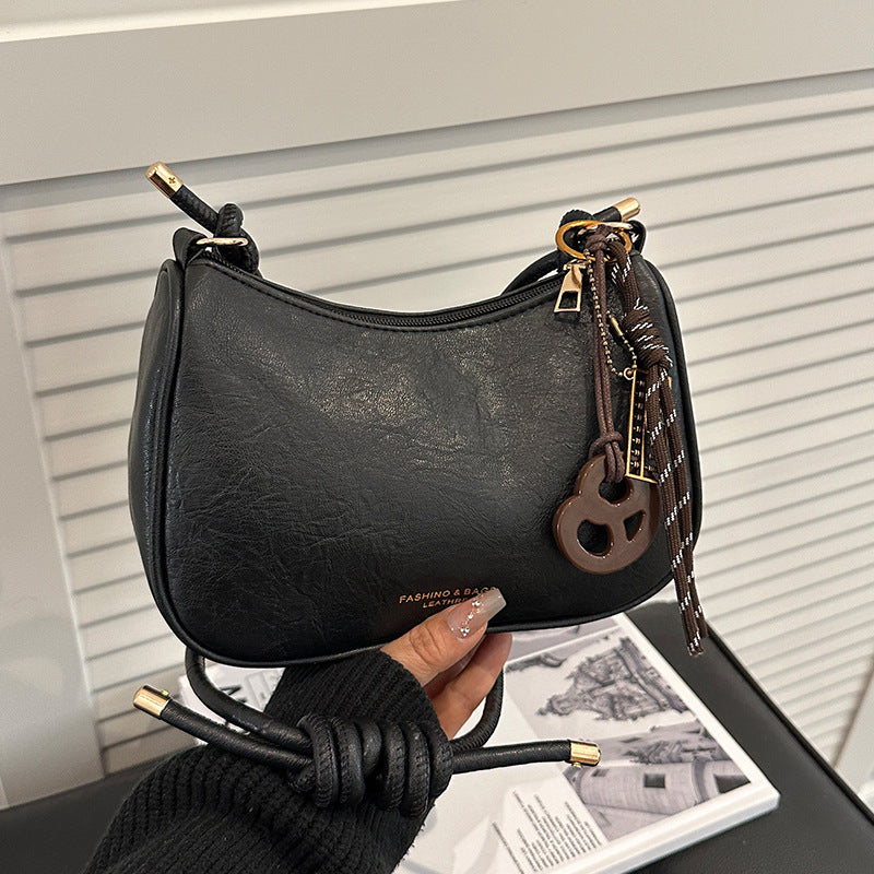 Damen Umhängetasche aus hochwertigem Kunstleder mit elegantem Knotenverschluss Nord Taschen