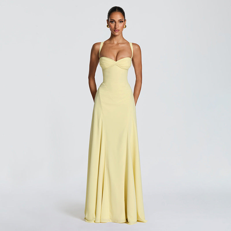Damen Elegantes und figurbetontes Abendkleid mit drapierten Cups