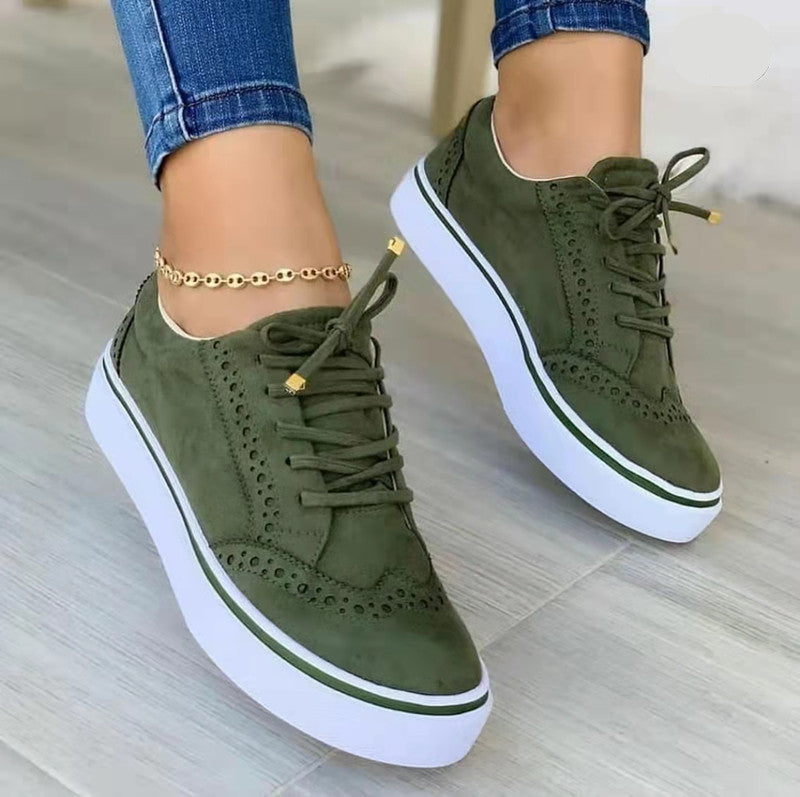 Damen Sneaker im eleganten Design mit klassischer Brogue-Detailierung