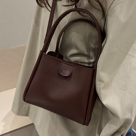 Damen Henkeltasche aus hochwertigem Kunstleder mit abnehmbarem Schulterriemen Nord Taschen