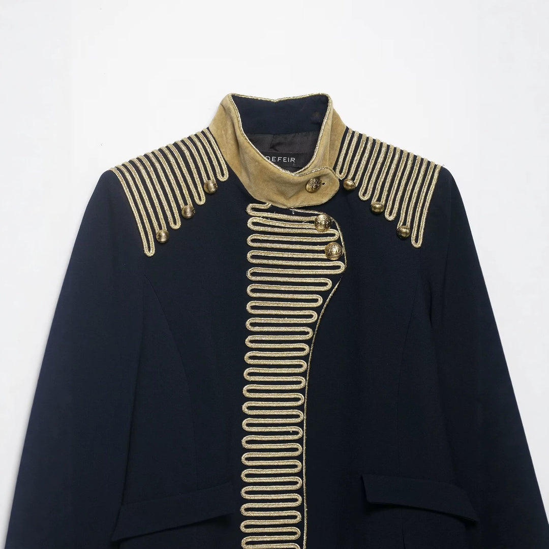 Damen Cropped Militärjacke im Parade‑Look mit goldener Kordelverzierung und Samtmanschetten Nord Taschen