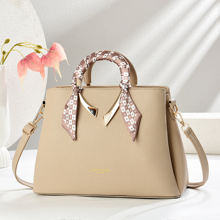 Damen elegante Handtasche mit dekorativer Schal-Applikation Nord Taschen