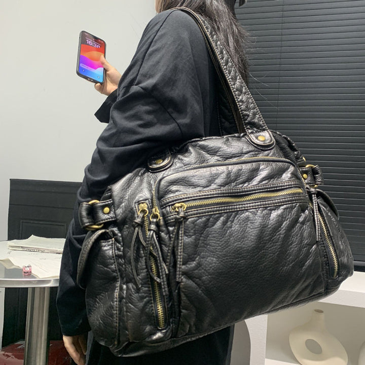 Damen Hobo-Tasche mit eleganten Reißverschlussfächern und modischem Look Nord Taschen