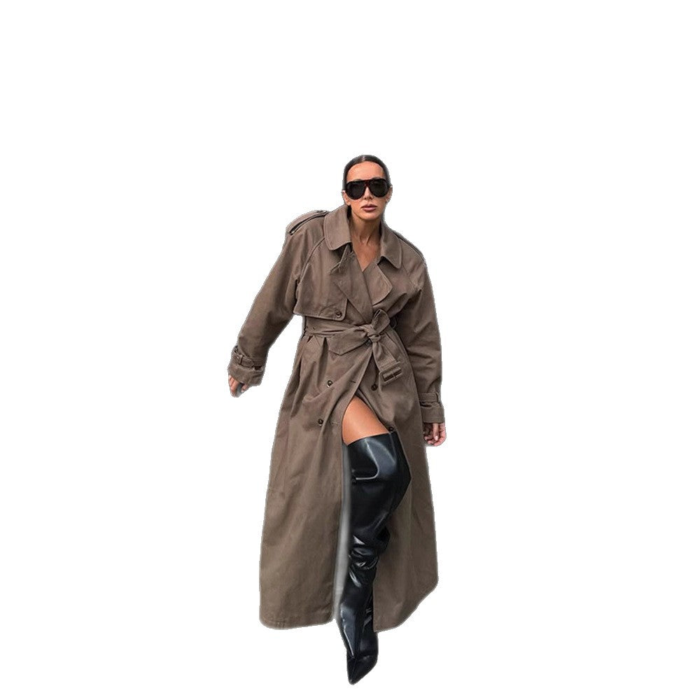 Damen Maxilanger Trenchcoat mit betonter Schulterpartie, doppelter Knopfleiste und Bindegürtel Nord Taschen