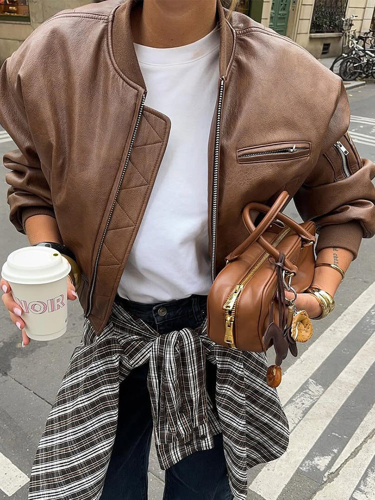 Damen Kurzgeschnittener Kunstleder-Bomber mit geripptem Kragen, Reißverschluss & Zip-Brusttasche Nord Taschen