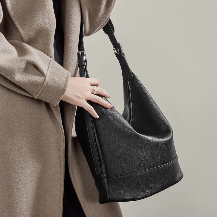 Damen Hobo-Tasche aus hochwertigem Leder mit durchdachtem Innenlayout Nord Taschen