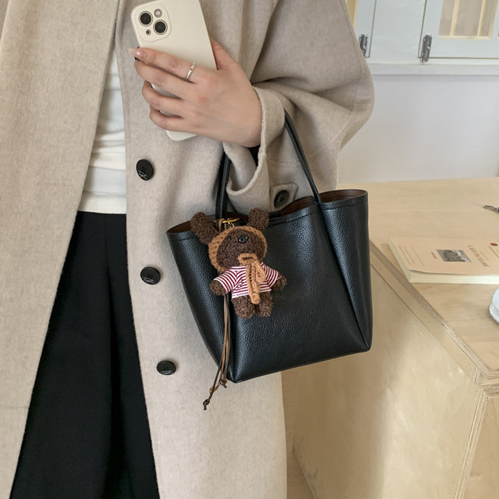 Damen Tragetasche mit niedlichem Teddy-Anhänger Nord Taschen